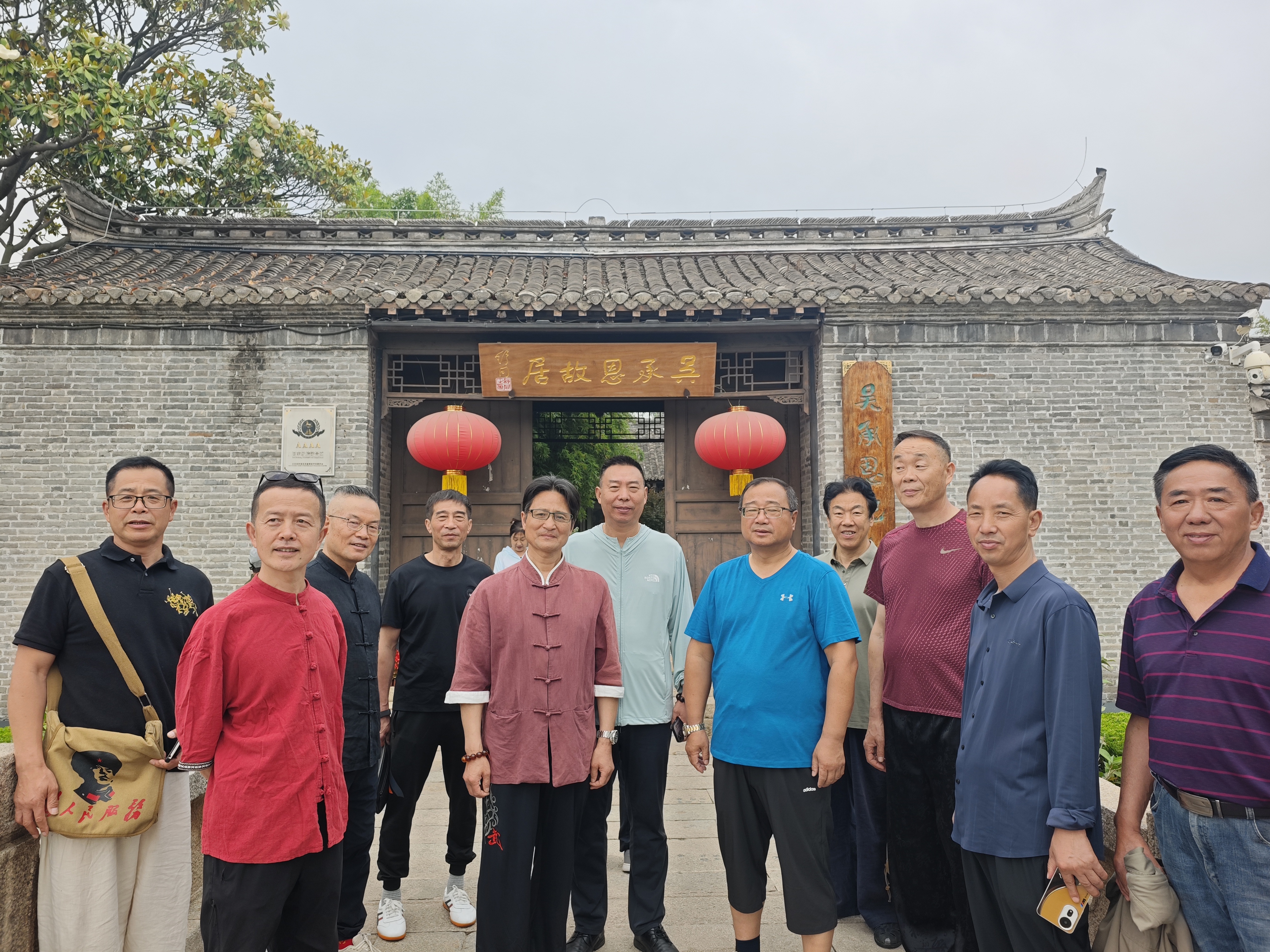 南少林天罡门法脉传人周真生  携众弟子夜游淮安古城
